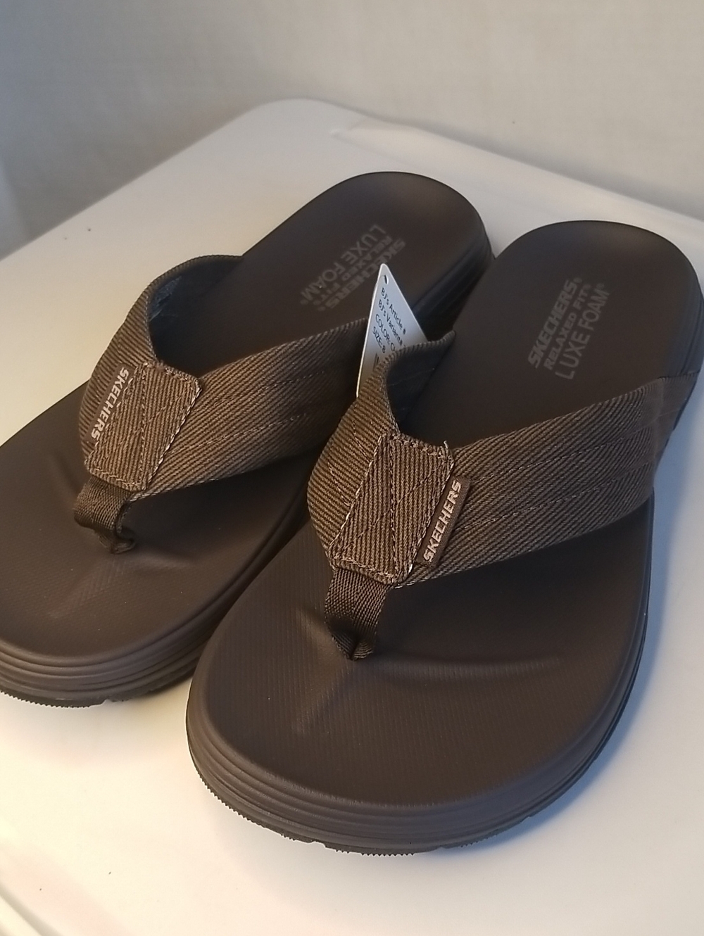 Skechers Men’s Dark Brown Luxe Foam Flip Flops